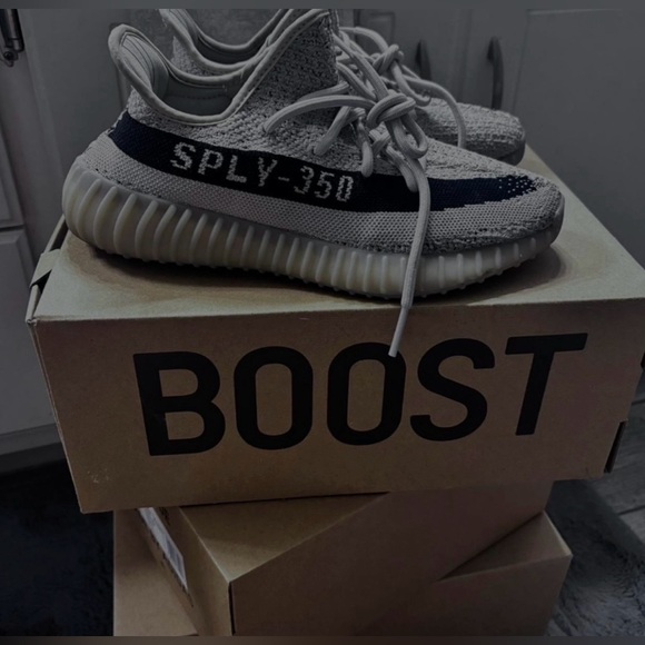 Yeezy boost 350 V2 slate and black - Picture 1 of 4